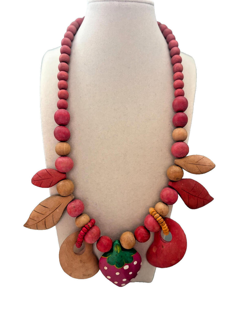 Vintage Fruit Strawberry Chunky Wood Necklace Boho Retro 22"